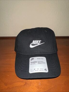 NWT Nike Black and White 100% Cotton Toddler Club Cap (2T-4T)